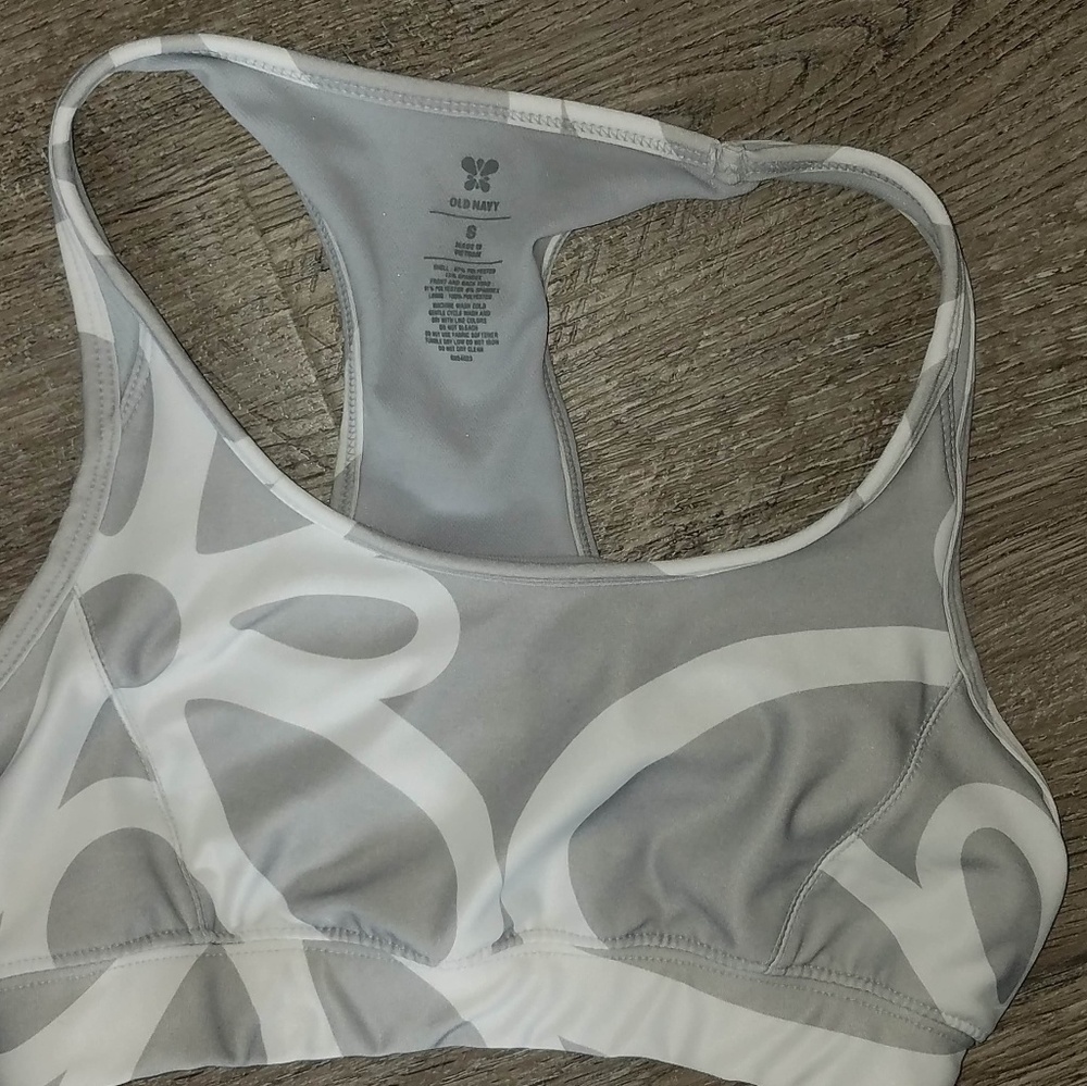 Sports bra